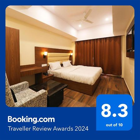 Fabhotel Blueark Лакнау Екстериор снимка