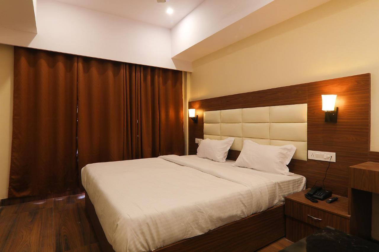 Fabhotel Blueark Лакнау Екстериор снимка
