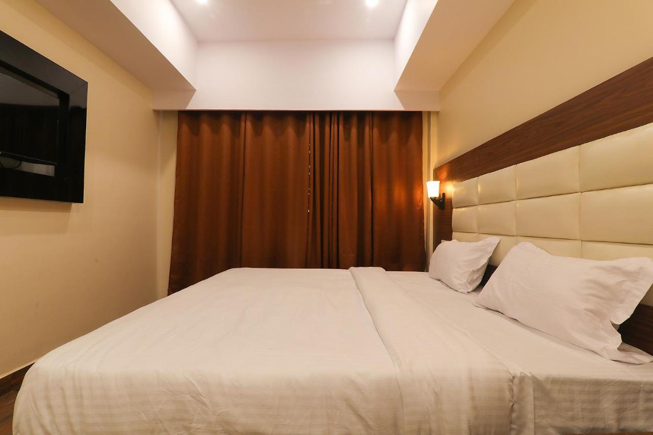 Fabhotel Blueark Лакнау Екстериор снимка